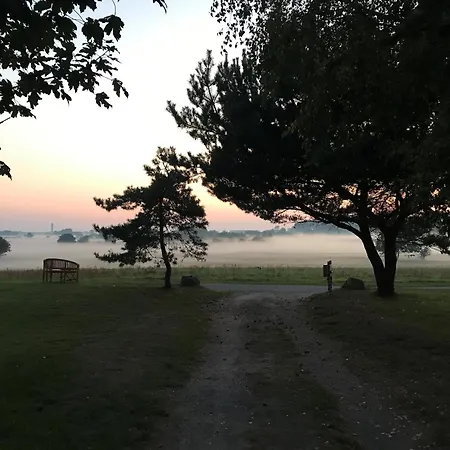 아파트 In Peaceful Surroundings 넥소